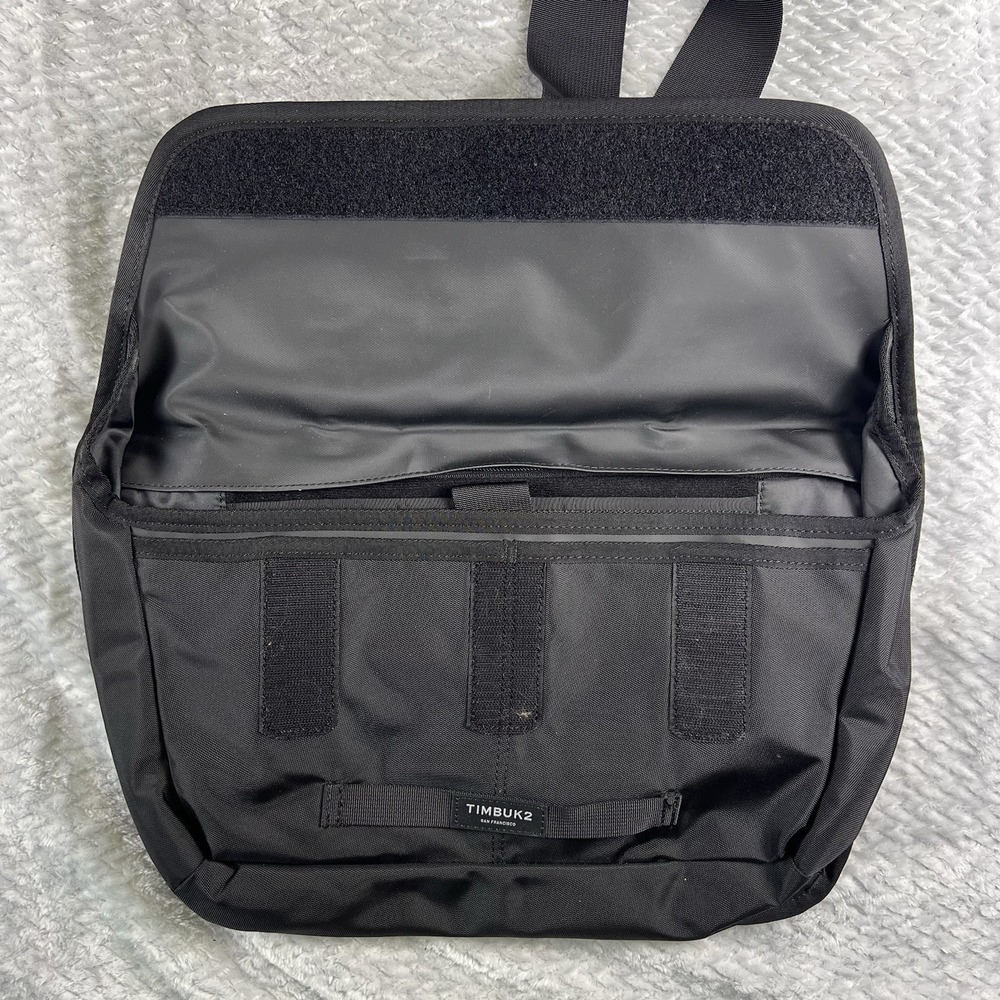 Timbuk2 Catapult Sling Bag Black Laptop Crossbody Commuter Travel OS - Picture 3 of 11